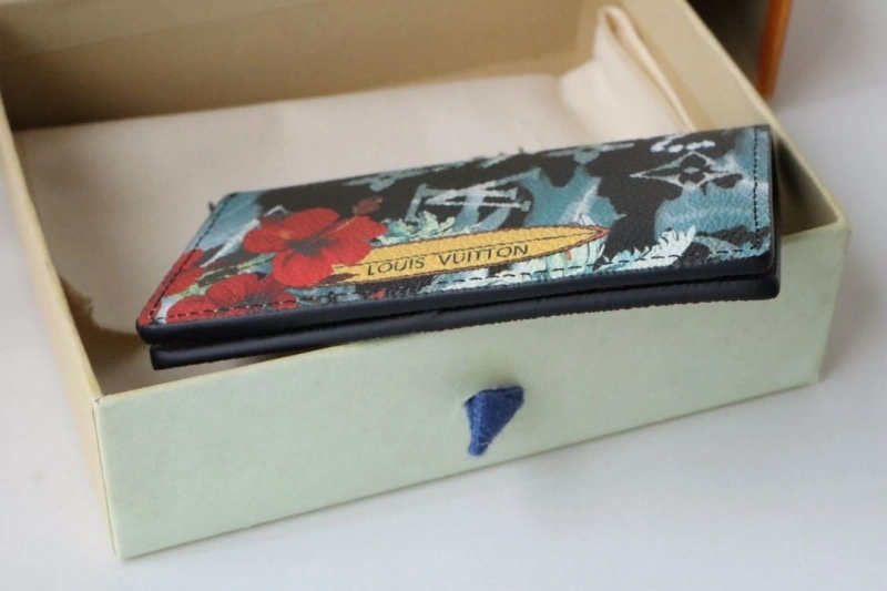LV Wallets 4178H-0042
