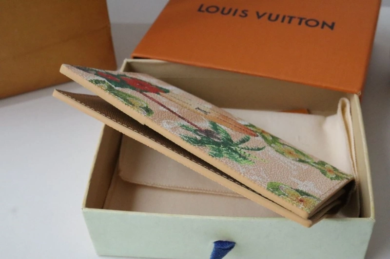LV Wallets 4178H-0050