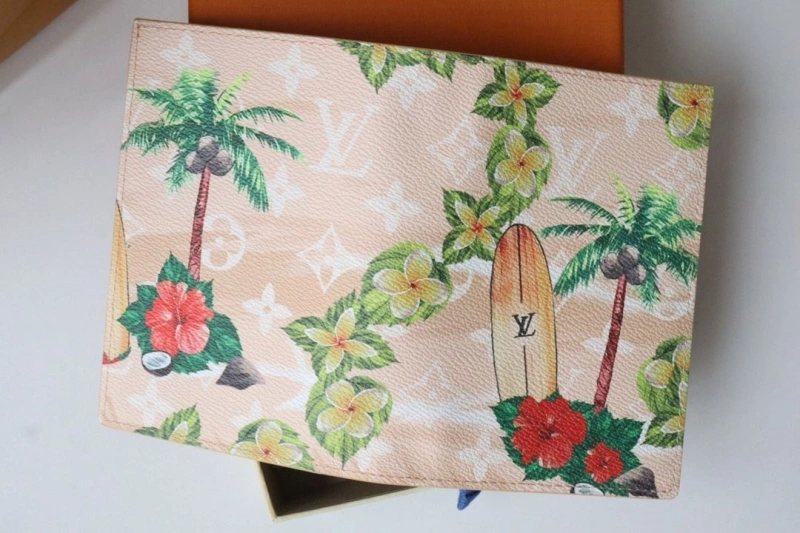 LV Wallets 4178H-0050