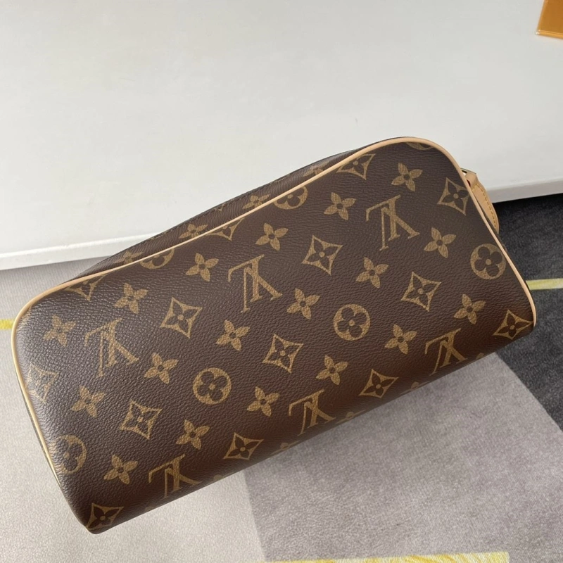 LV Cosmetic Bags 4178H-0069