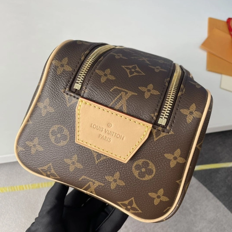 LV Cosmetic Bags 4178H-0069