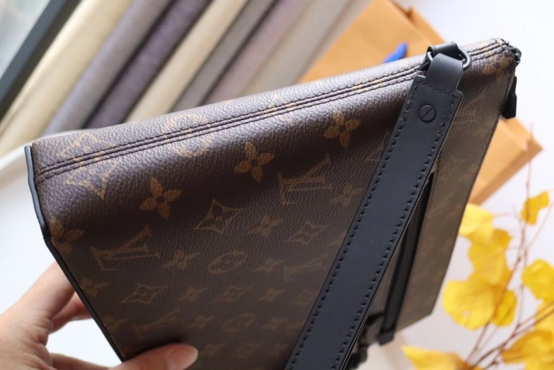 LV Clutch Bags 4178H-0076