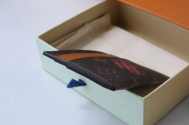 LV Wallets 4178H-0087