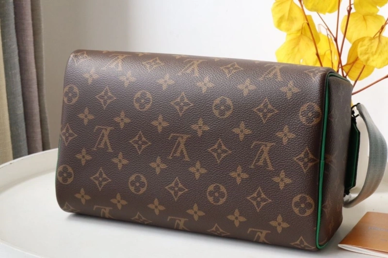 LV Cosmetic Bags 4178H-0107