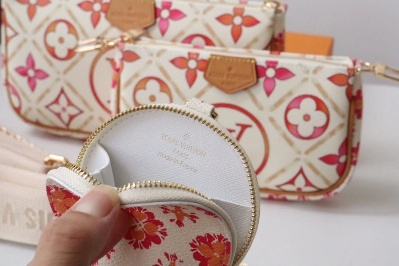 LV Clutch Bags 4178H-0129