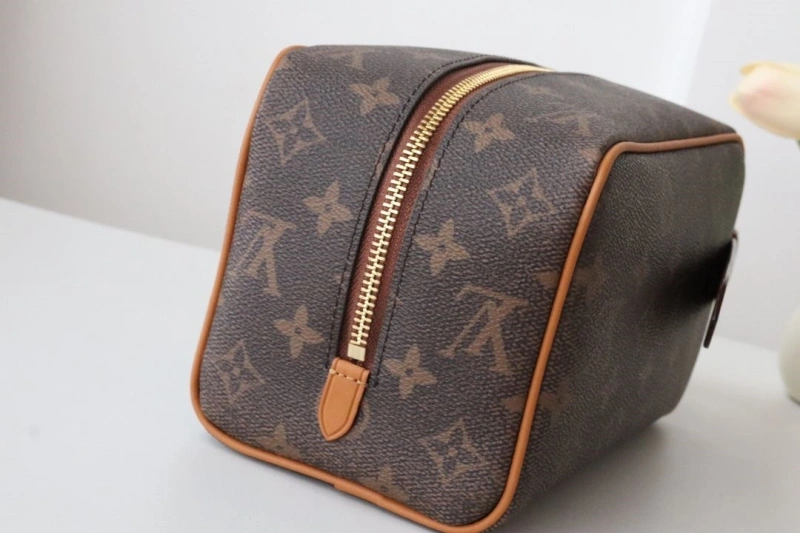 LV Cosmetic Bags 4178H-0130