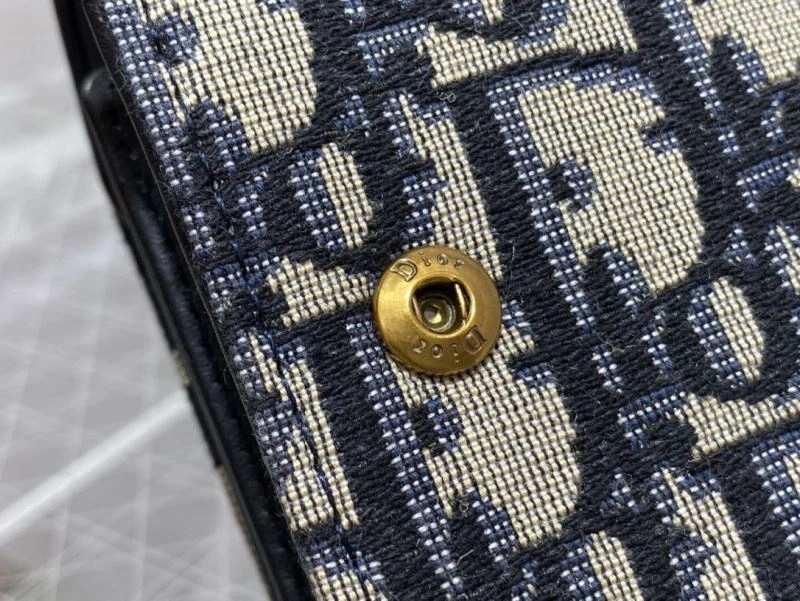 D10r wallets 4180d-0487