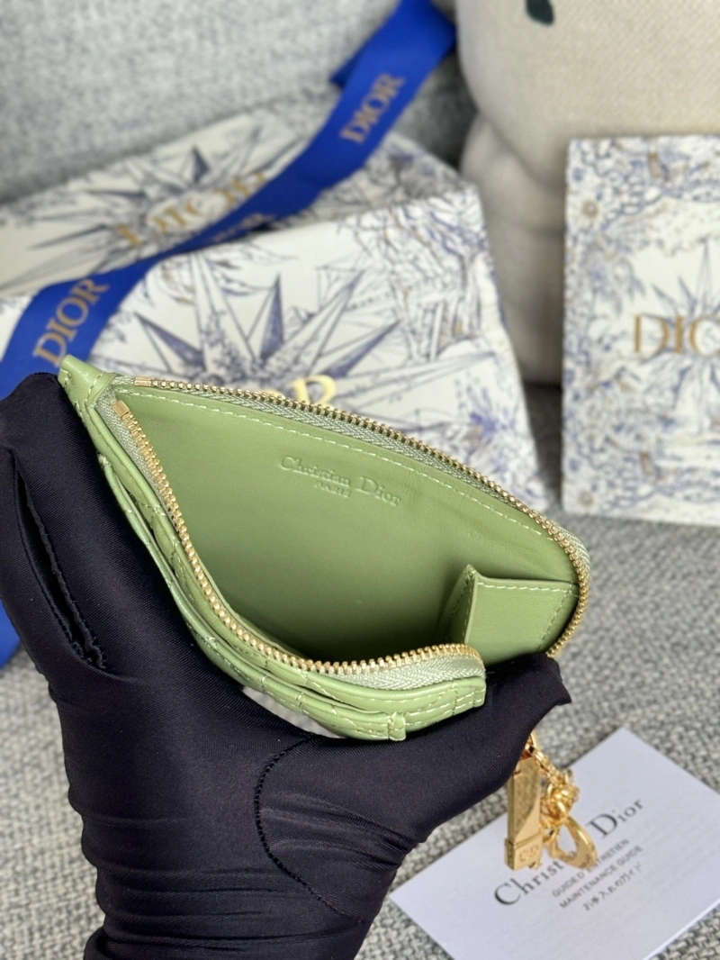D10r wallets 4180f-0304