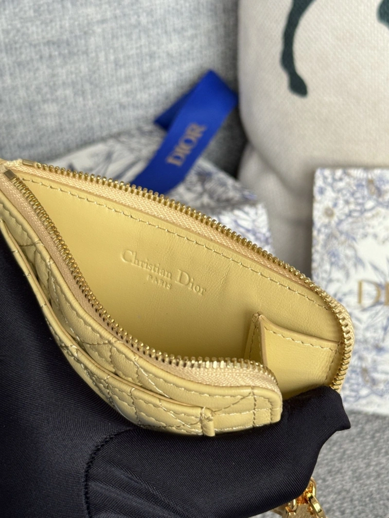 D10r wallets 4180f-0305