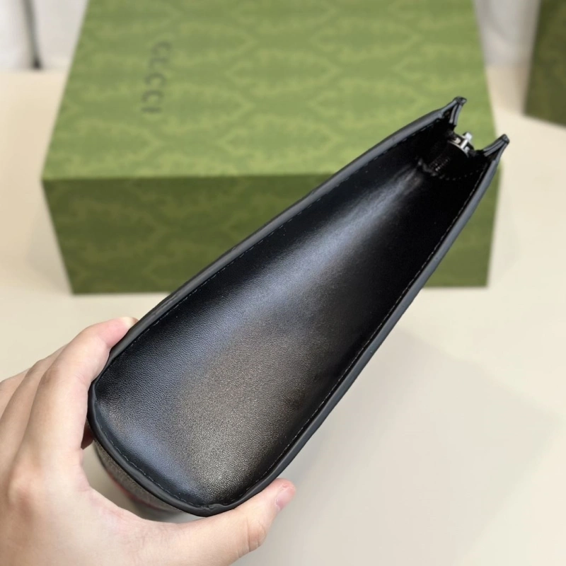 Gvc*1 clutch bags 4186-0251