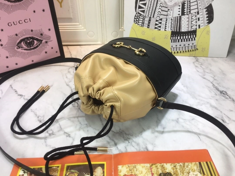 Gvc*1 bucket bags 4186-0481
