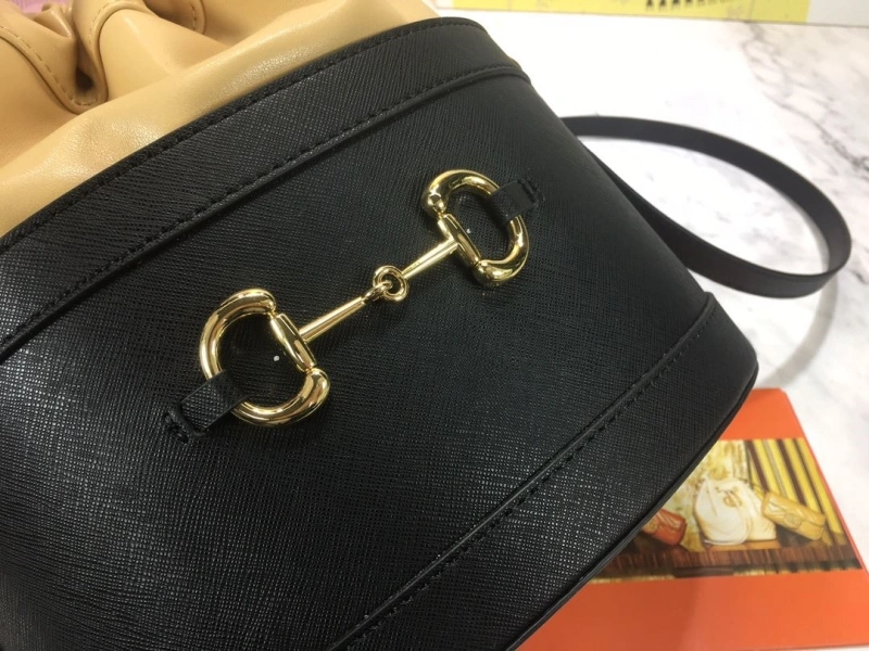 Gvc*1 bucket bags 4186-0481
