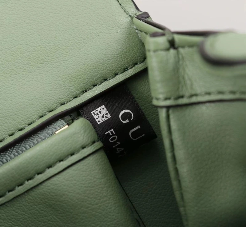 Gvc*1 top handle bags 4186-0696