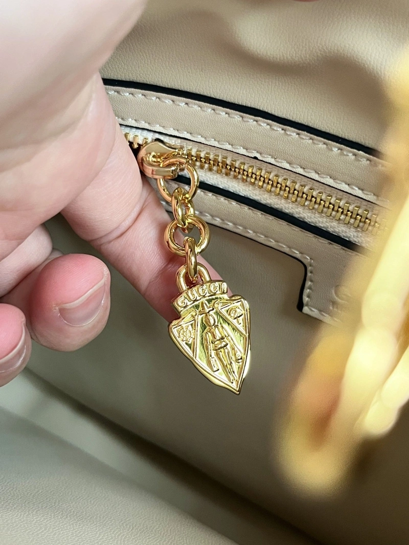 Gvc*1 top handle bags 4189a-0146