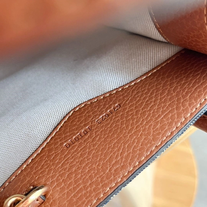 Gvc*1 top handle bags 4189a-1125