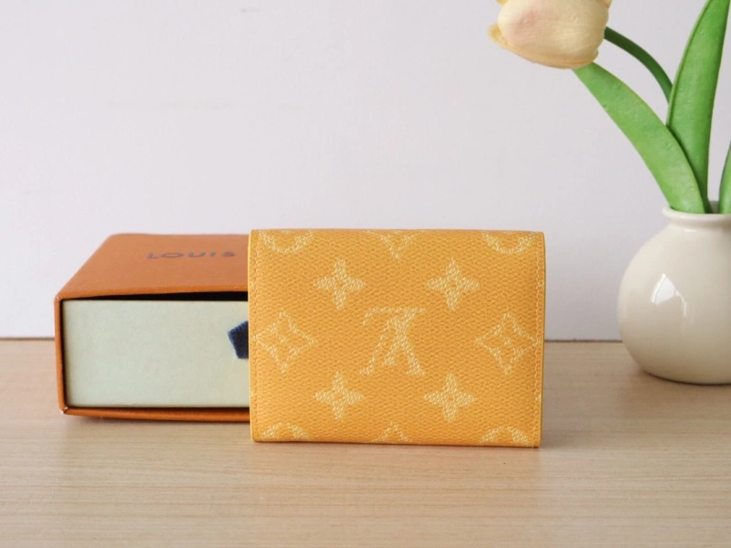 LV Wallets 4192A-0022