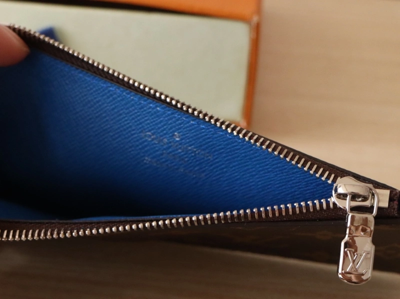 LV Wallets 4192A-0036