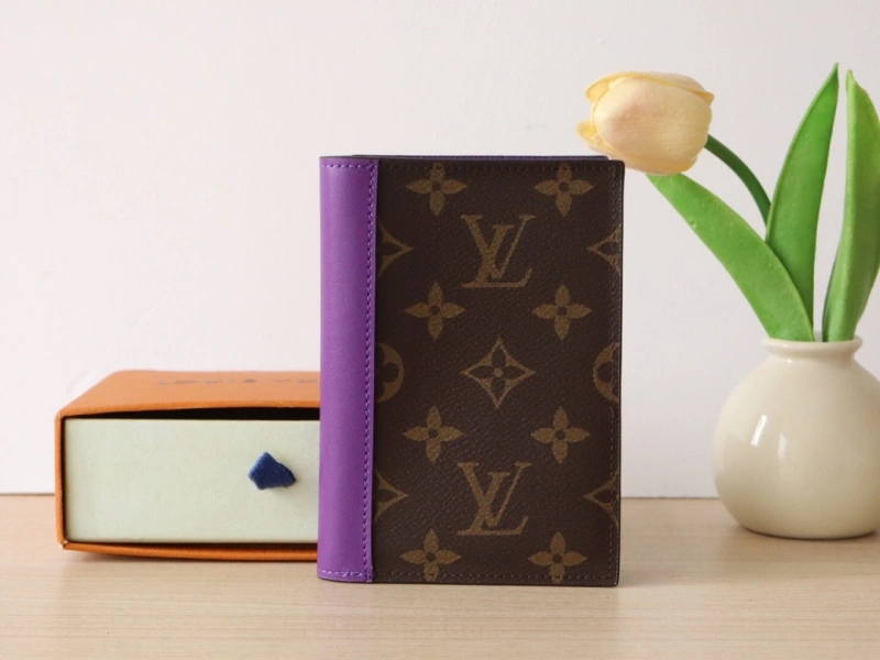 LV Wallets 4192A-0039