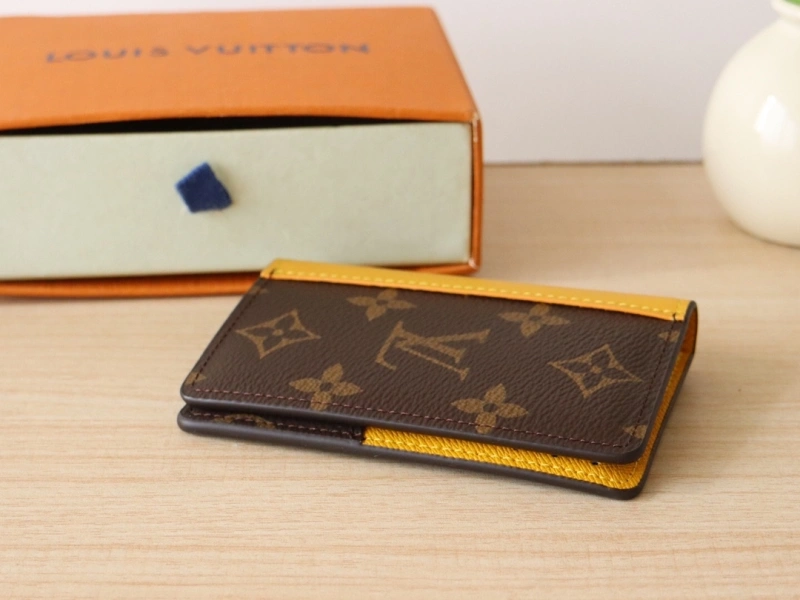 LV Wallets 4192A-0043