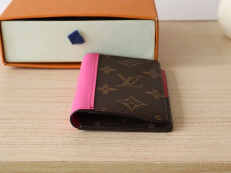 LV Wallets 4192A-0044