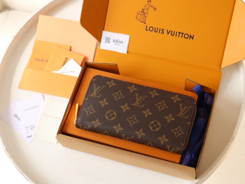 LV Wallets 4192A-0048