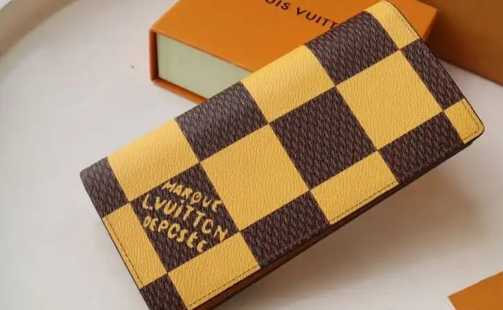 LV Wallets 4192D-0004