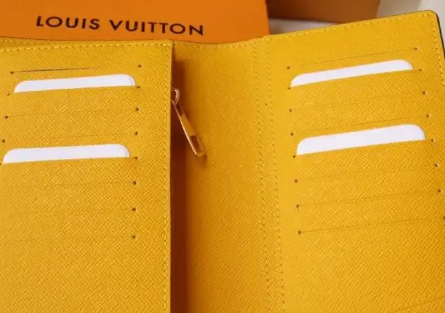 LV Wallets 4192D-0004