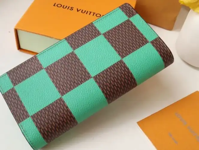 LV Wallets 4192D-0006