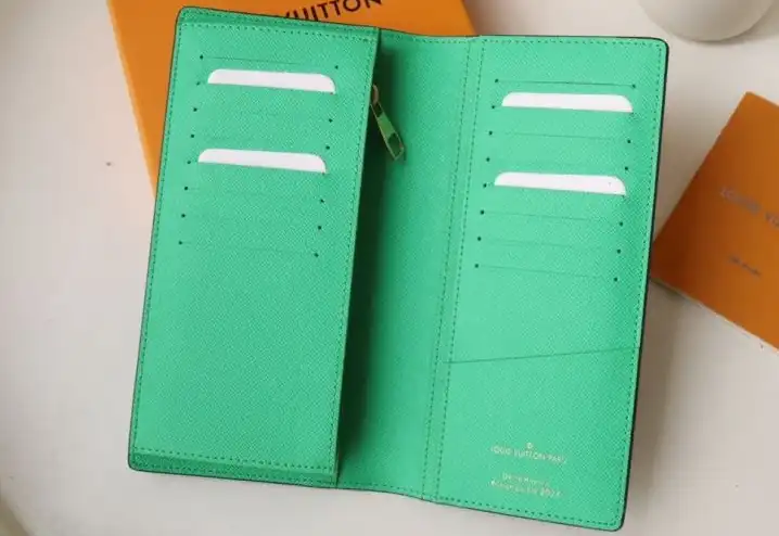 LV Wallets 4192D-0006