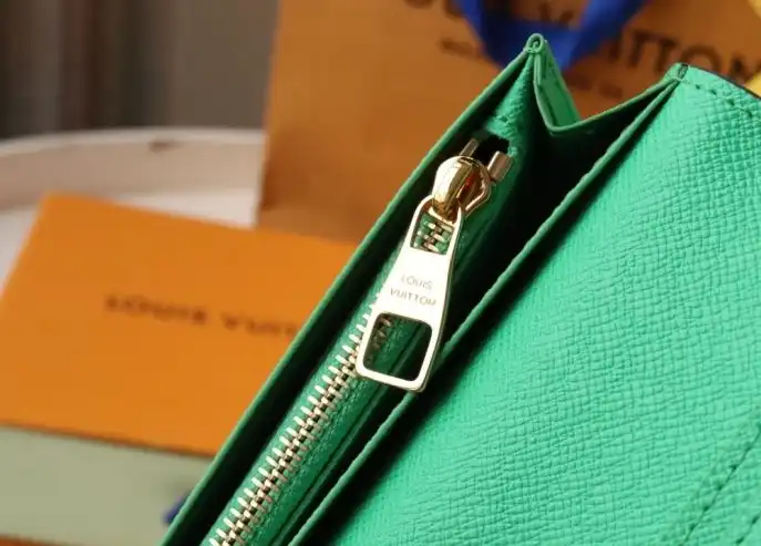 LV Wallets 4192D-0006