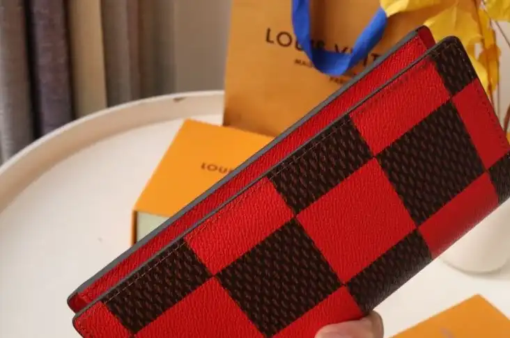 LV Wallets 4192D-0007