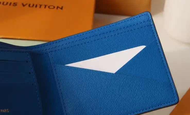 LV Wallets 4192D-0008