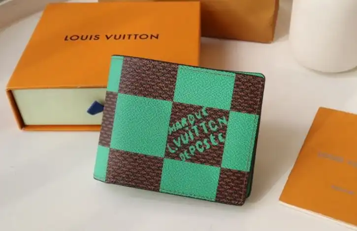 LV Wallets 4192D-0011