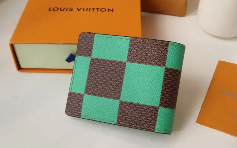 LV Wallets 4192D-0011