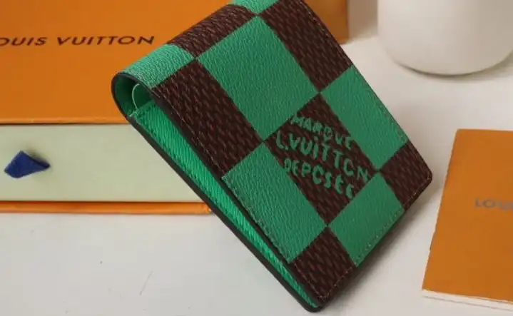 LV Wallets 4192D-0011
