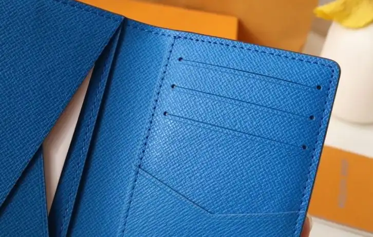LV Wallets 4192D-0012