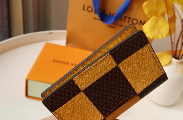 LV Wallets 4192D-0014