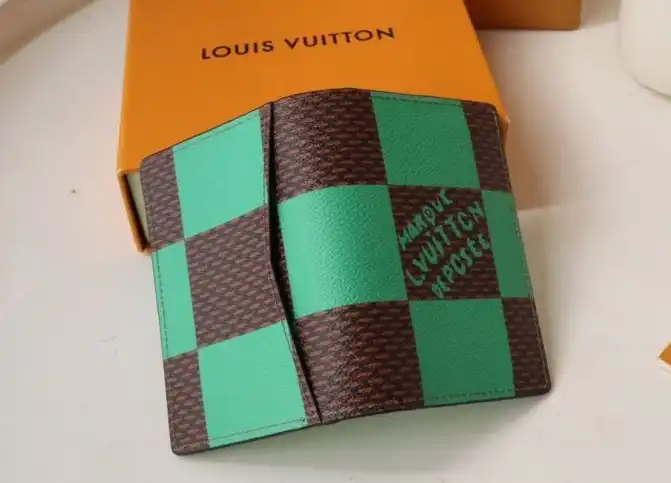 LV Wallets 4192D-0015