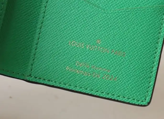 LV Wallets 4192D-0015