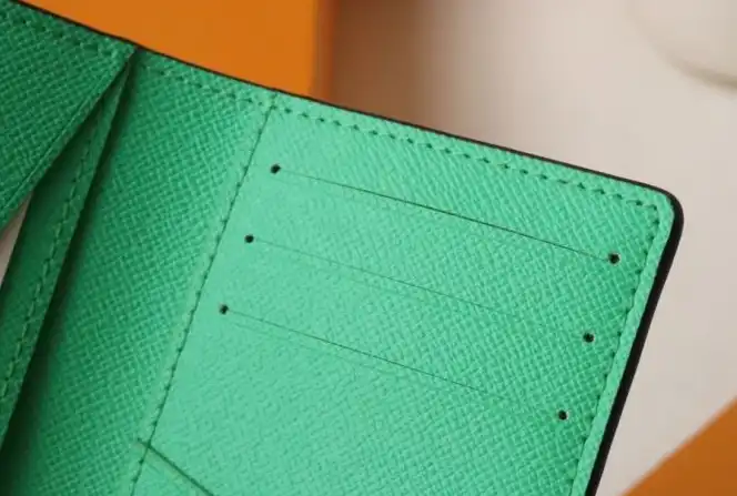 LV Wallets 4192D-0015