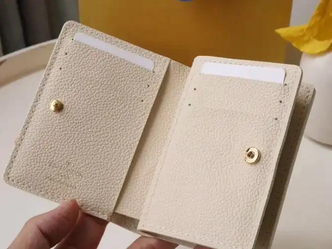 LV Wallets 4192D-0016