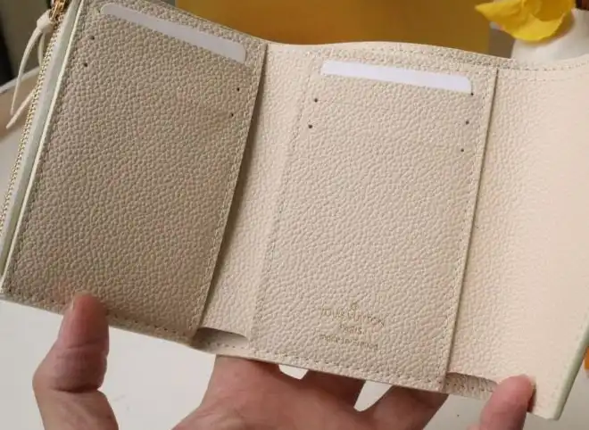 LV Wallets 4192D-0017