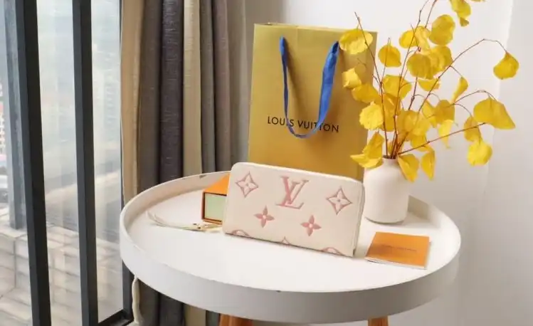 LV Wallets 4192D-0018