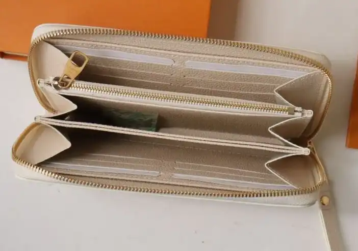 LV Wallets 4192D-0018