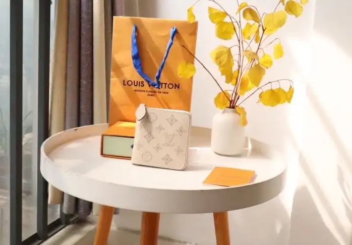 LV Wallets 4192D-0020