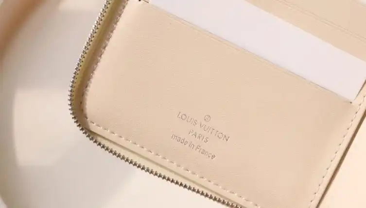LV Wallets 4192D-0020