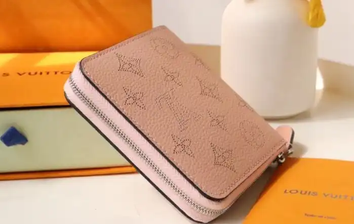 LV Wallets 4192D-0021