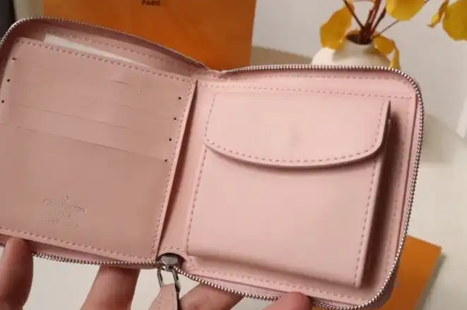 LV Wallets 4192D-0021
