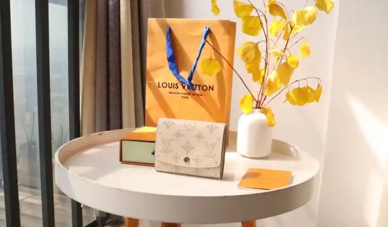 LV Wallets 4192D-0024