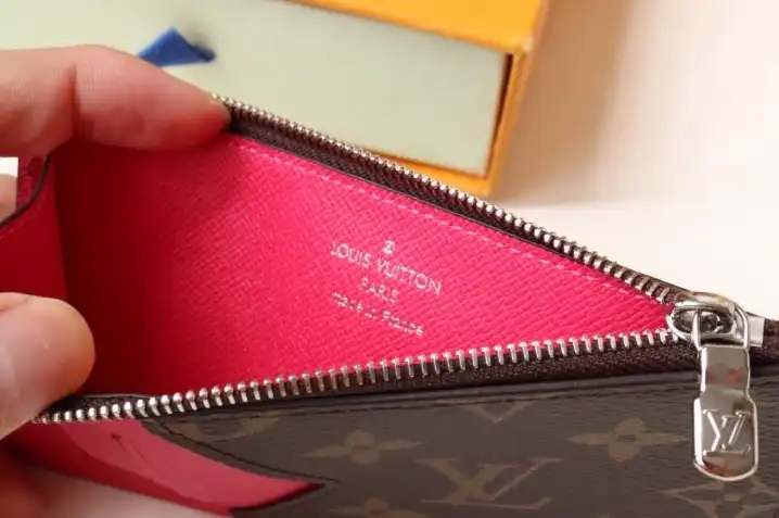 LV Wallets 4192D-0028
